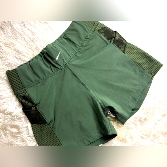 Nike Pants - NIKE SHORTS